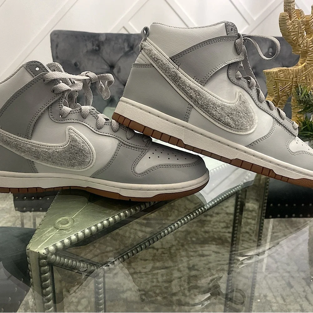 Women’s Nike Dunks, Size 8. New. - Picture 1 of 3